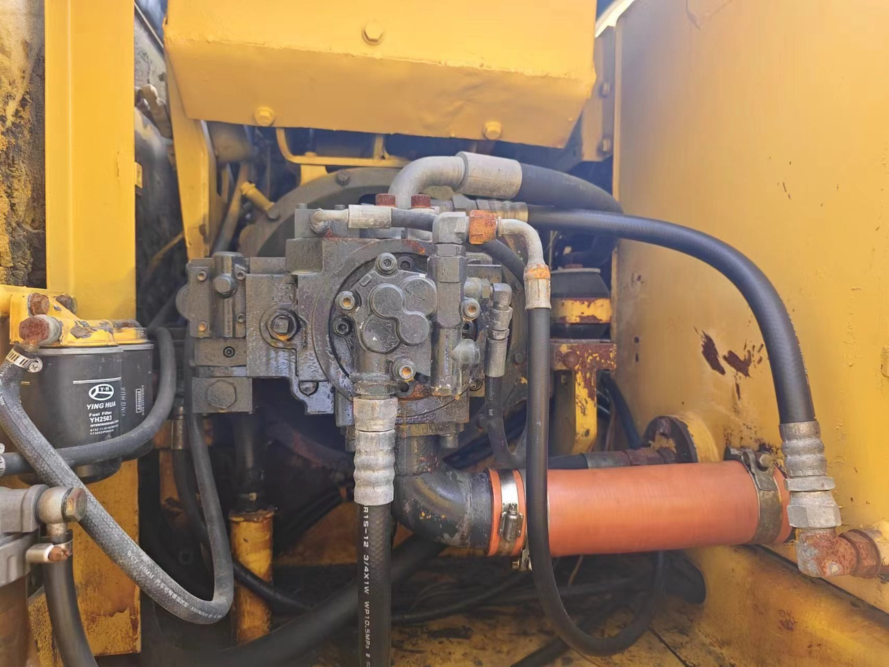 KOMATSU PC130 - Riteņu ekskavators: foto 5 KOMATSU PC130 - Riteņu ekskavators: foto 5