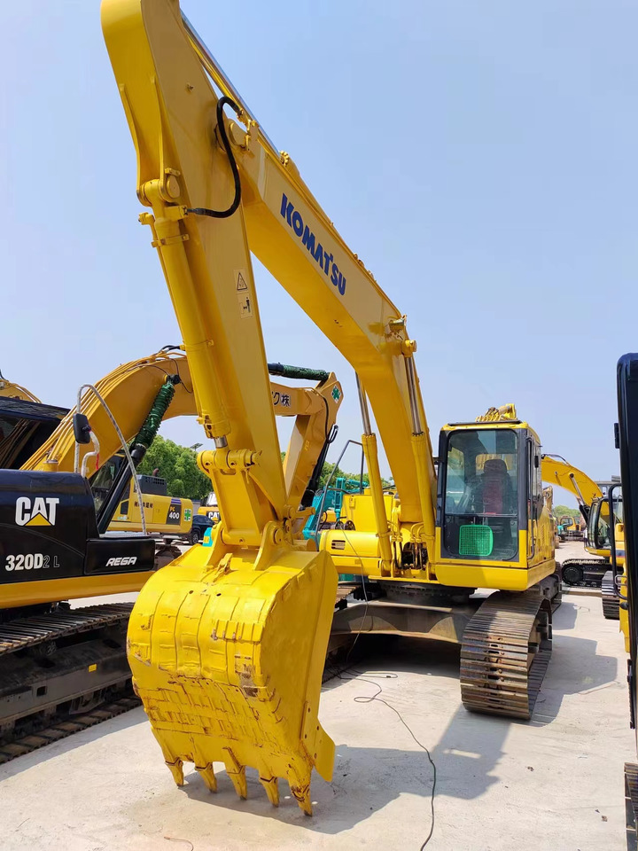 KOMATSU PC200-7 - Kāpurķēžu ekskavators: foto 3 KOMATSU PC200-7 - Kāpurķēžu ekskavators: foto 3