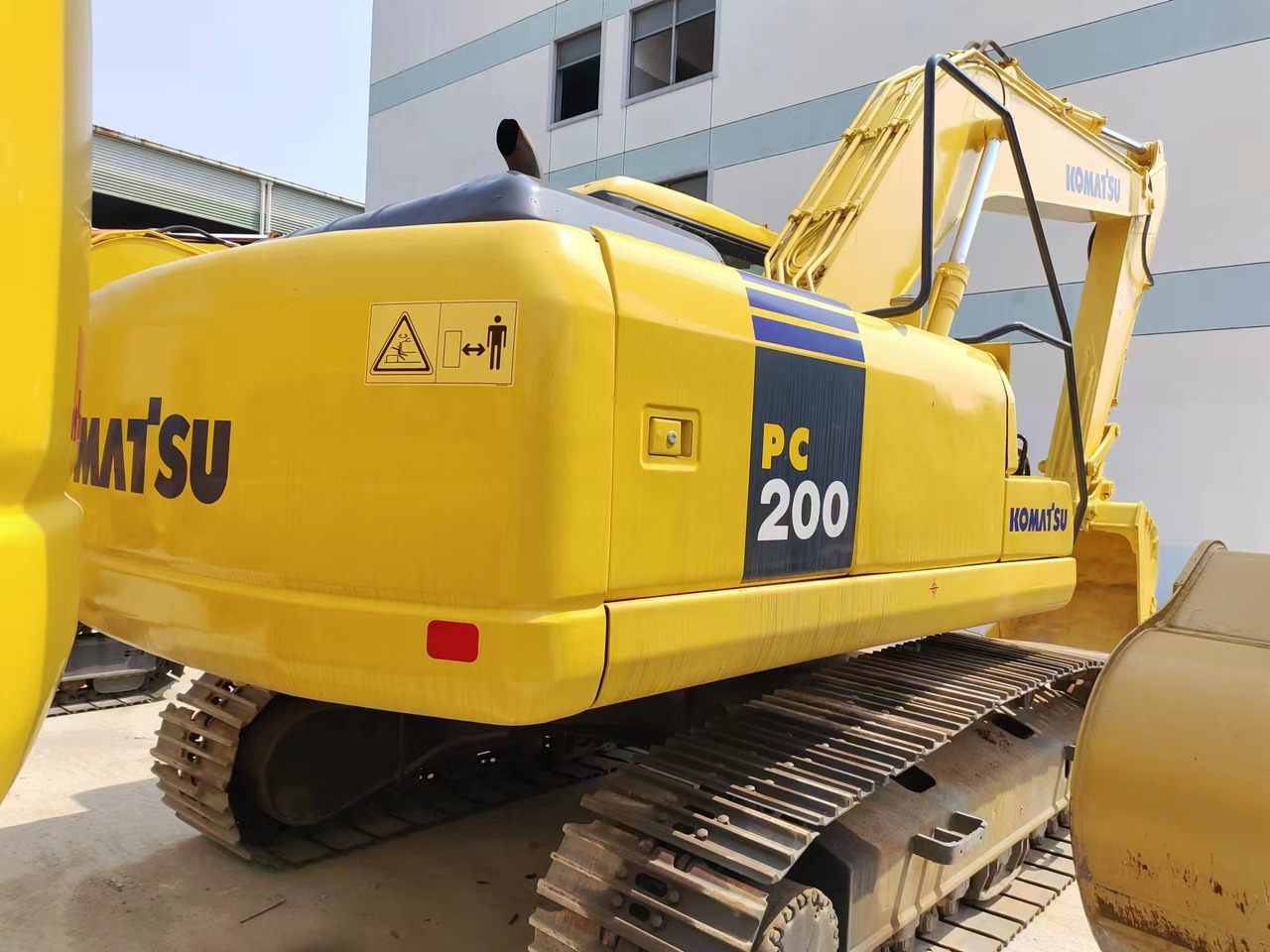 KOMATSU PC200-7 PC200 - Kāpurķēžu ekskavators: foto 2 KOMATSU PC200-7 PC200 - Kāpurķēžu ekskavators: foto 2