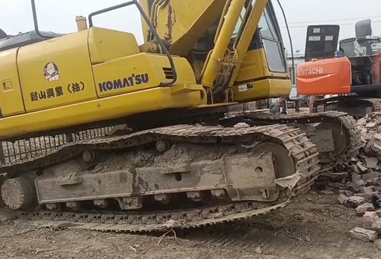 KOMATSU PC200-8N1 - Kāpurķēžu ekskavators: foto 2 KOMATSU PC200-8N1 - Kāpurķēžu ekskavators: foto 2