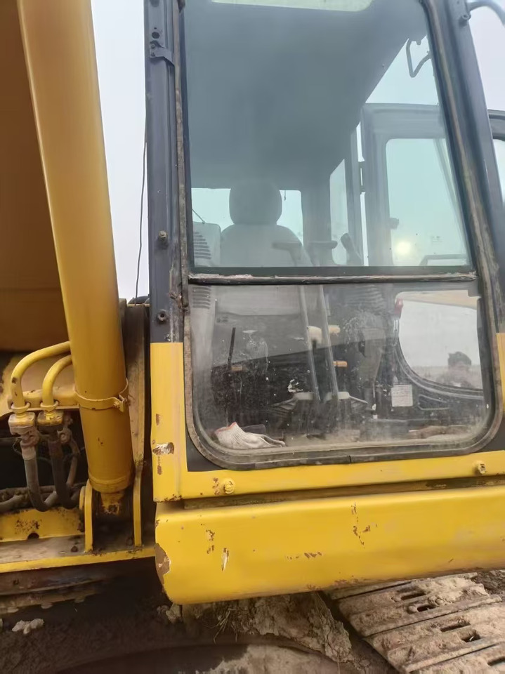 KOMATSU PC200-8N1 - Kāpurķēžu ekskavators: foto 3 KOMATSU PC200-8N1 - Kāpurķēžu ekskavators: foto 3