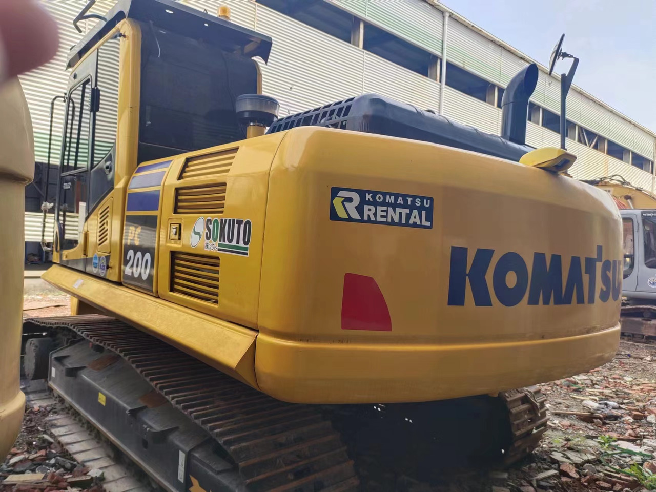 KOMATSU PC200-8N1 - Kāpurķēžu ekskavators: foto 3 KOMATSU PC200-8N1 - Kāpurķēžu ekskavators: foto 3