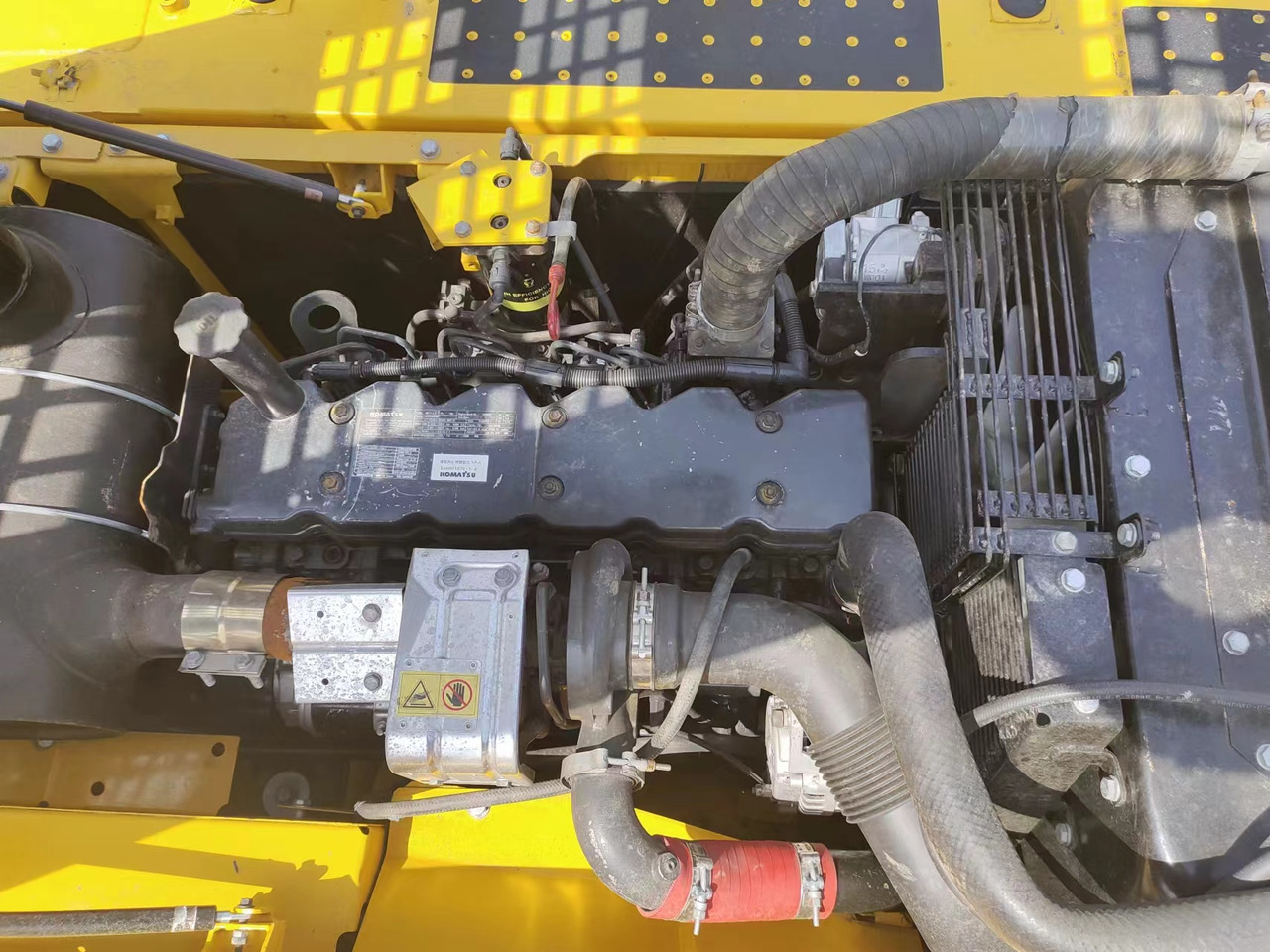KOMATSU PC200-8N1 - Kāpurķēžu ekskavators: foto 5 KOMATSU PC200-8N1 - Kāpurķēžu ekskavators: foto 5