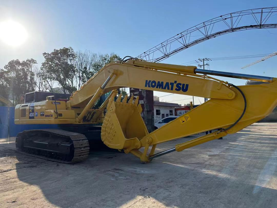 KOMATSU PC400-8 - Kāpurķēžu ekskavators: foto 3 KOMATSU PC400-8 - Kāpurķēžu ekskavators: foto 3