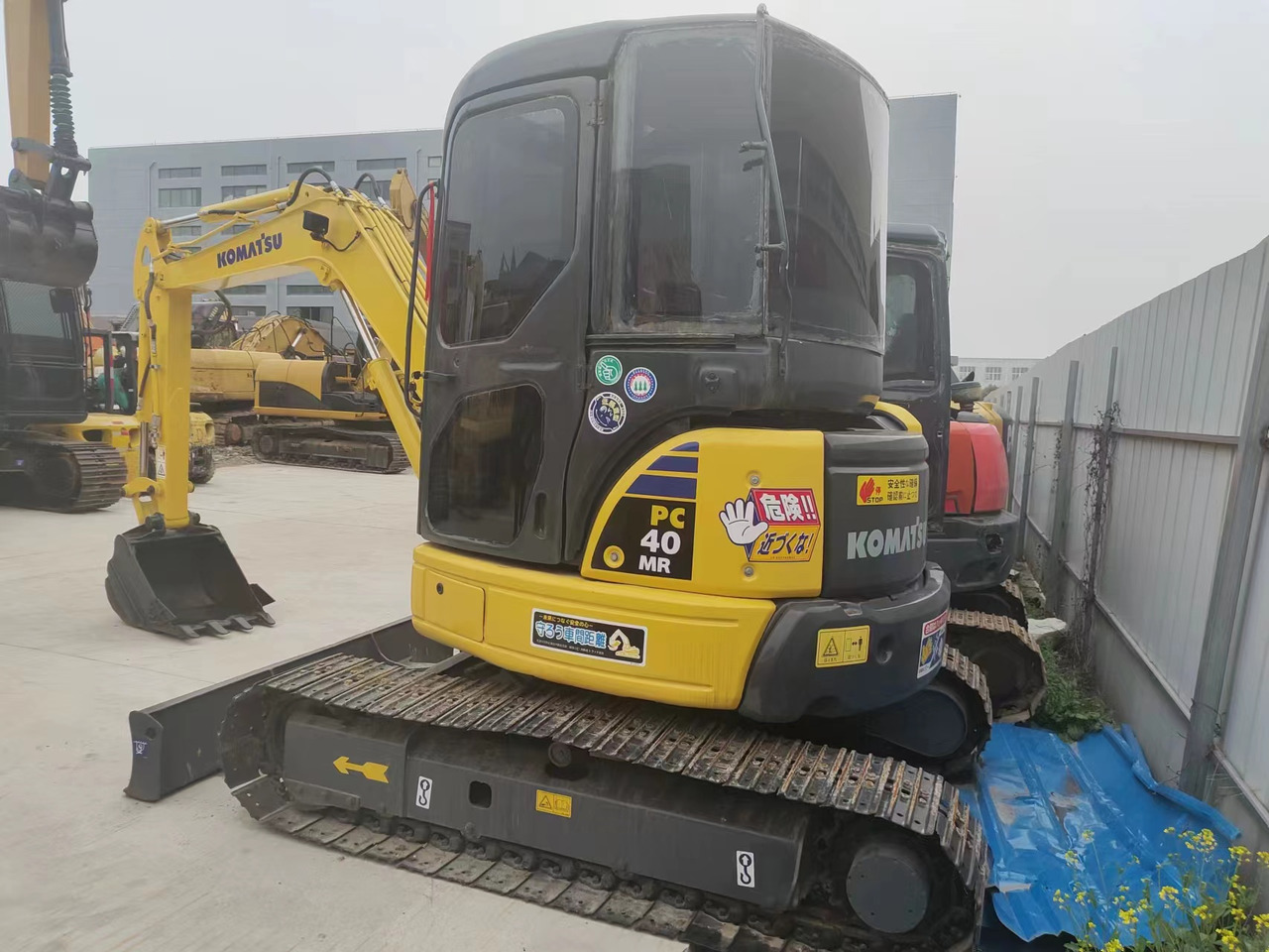 KOMATSU PC40MR - Mini-ekskavators: foto 2 KOMATSU PC40MR - Mini-ekskavators: foto 2
