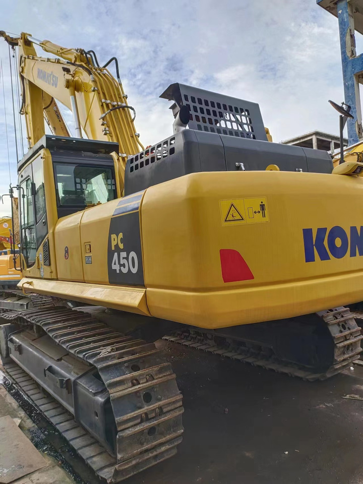 KOMATSU PC450-8 - Kāpurķēžu ekskavators: foto 4 KOMATSU PC450-8 - Kāpurķēžu ekskavators: foto 4