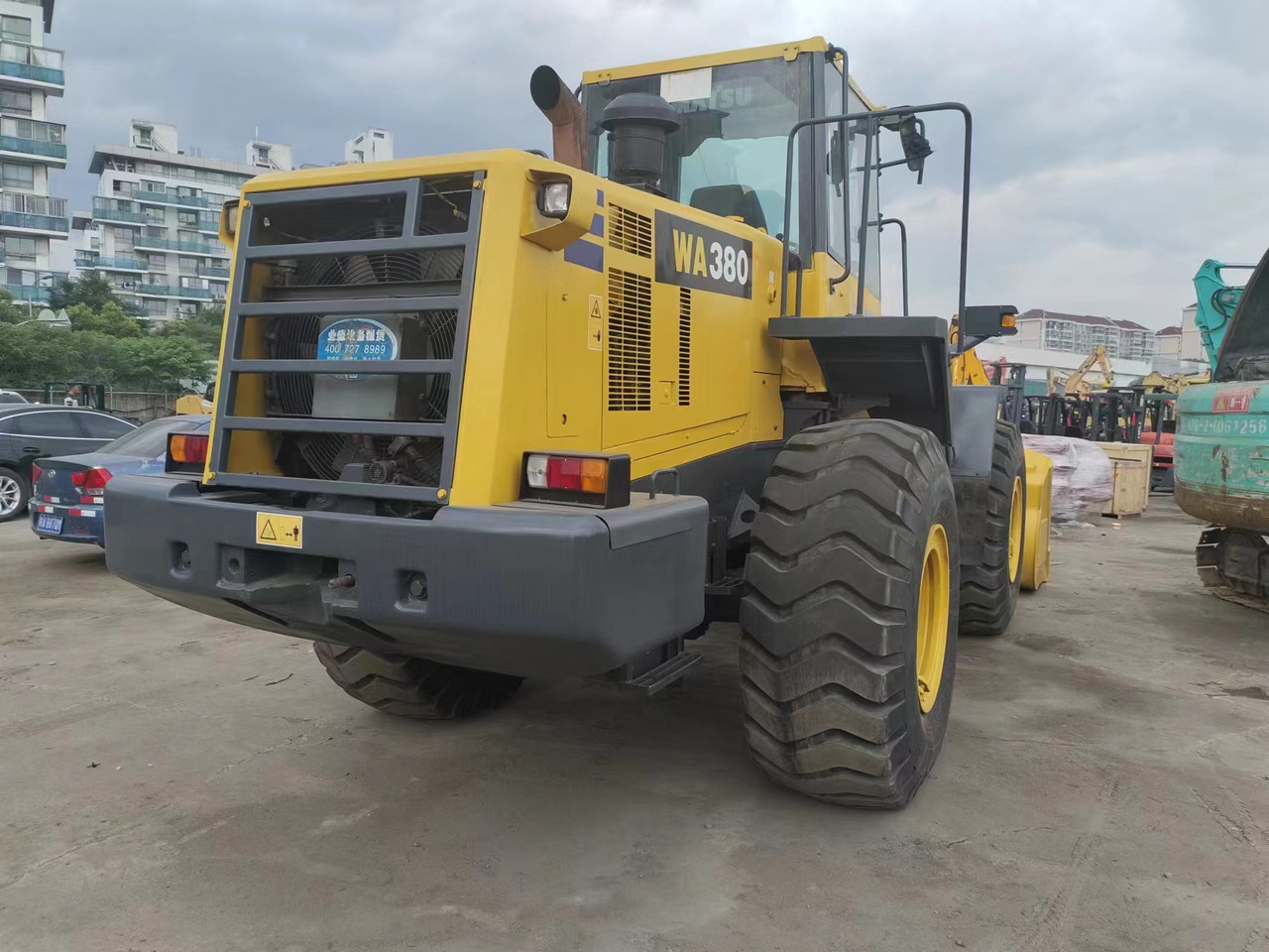 KOMATSU WA380-6 - Riteņu iekrāvējs: foto 3 KOMATSU WA380-6 - Riteņu iekrāvējs: foto 3