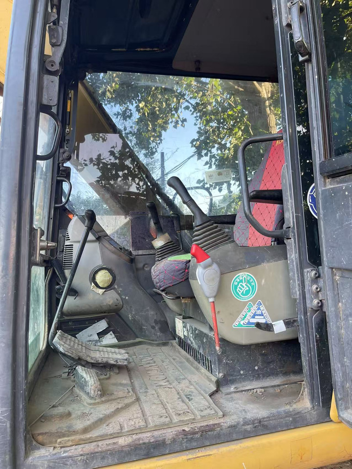 KOMATSU pc70-8 - Mini-ekskavators: foto 4 KOMATSU pc70-8 - Mini-ekskavators: foto 4