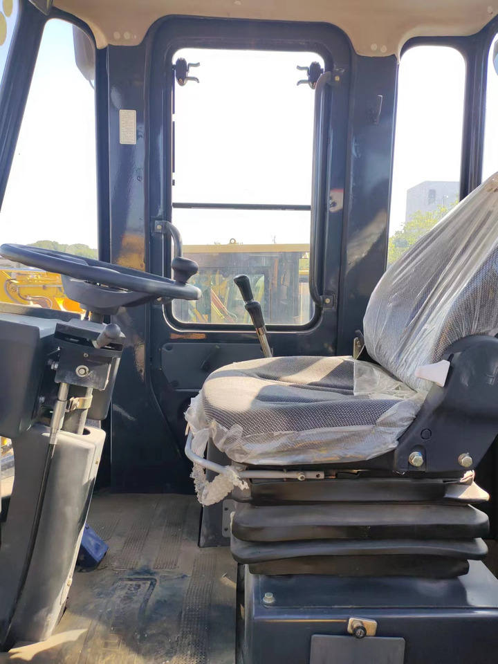 LIUGONG ZL50CN - Riteņu iekrāvējs: foto 4 LIUGONG ZL50CN - Riteņu iekrāvējs: foto 4