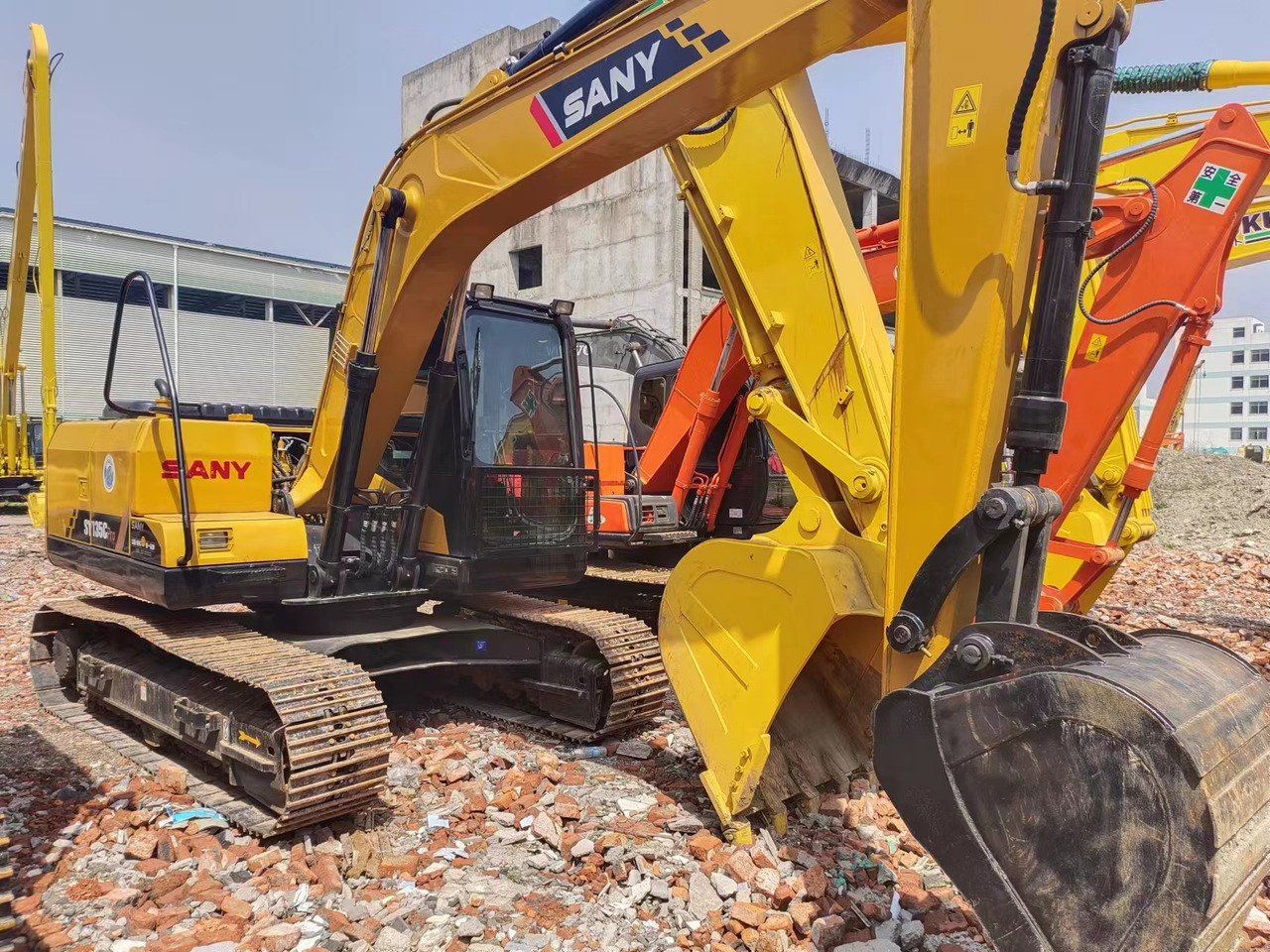 SANY SY135C - Kāpurķēžu ekskavators: foto 1 SANY SY135C - Kāpurķēžu ekskavators: foto 1
