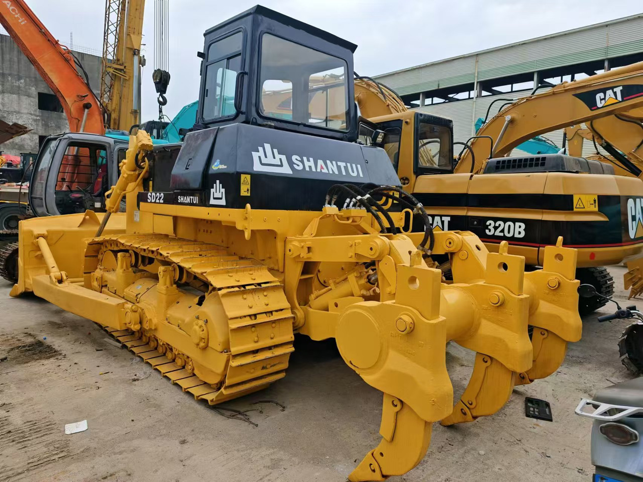 SHANTUI SD22 - Buldozers: foto 2 SHANTUI SD22 - Buldozers: foto 2