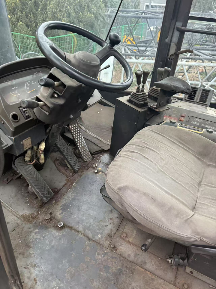 TCM FD250 - Dīzeļiekrāvējs: foto 4 TCM FD250 - Dīzeļiekrāvējs: foto 4