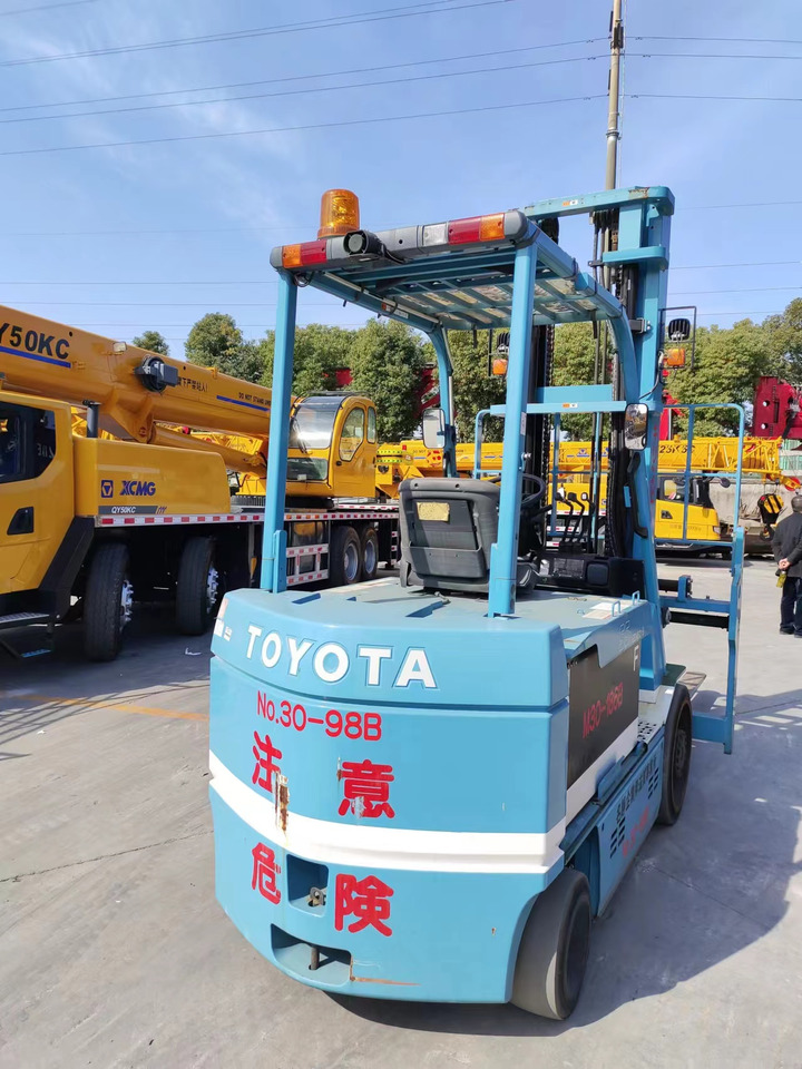 TOYOTA 7FBCU55 electric forklift from Japan original - Elektroiekrāvējs: foto 2 TOYOTA 7FBCU55 electric forklift from Japan original - Elektroiekrāvējs: foto 2