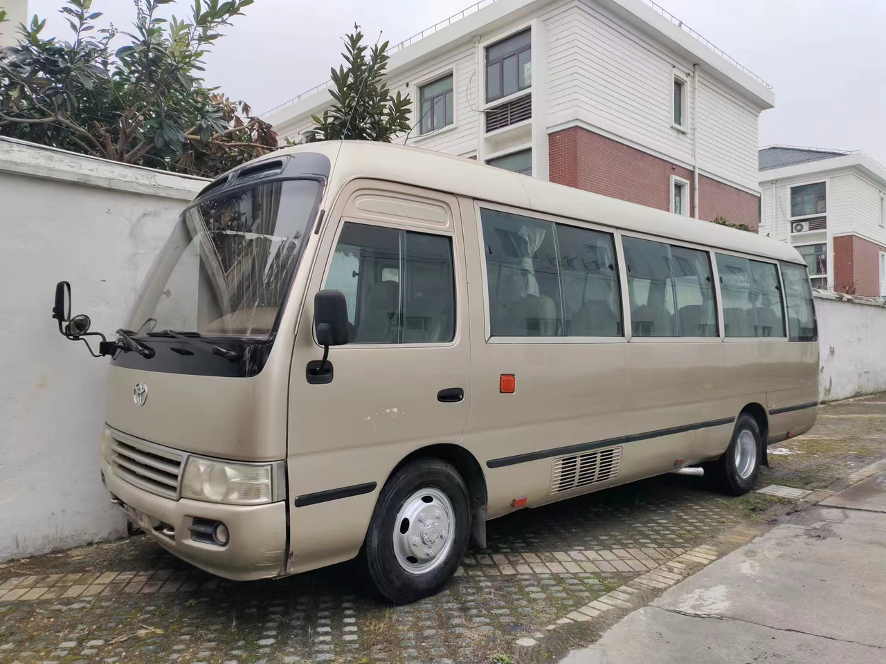 TOYOTA Coaster - Piepilsētas autobuss: foto 5 TOYOTA Coaster - Piepilsētas autobuss: foto 5