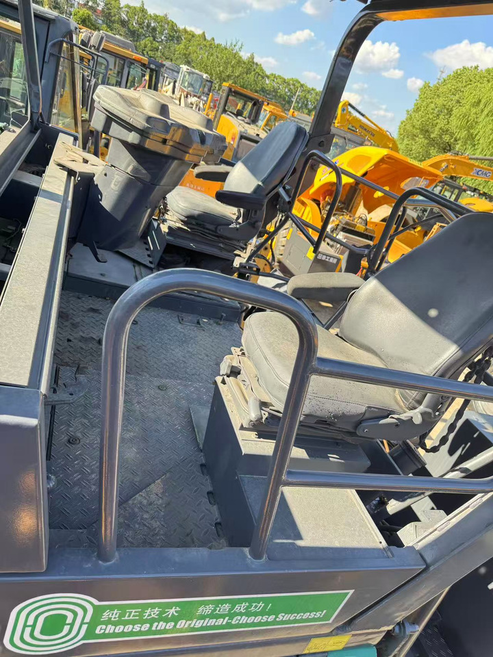 VOGELE 1800-3L - Asfalta klājējs: foto 3 VOGELE 1800-3L - Asfalta klājējs: foto 3