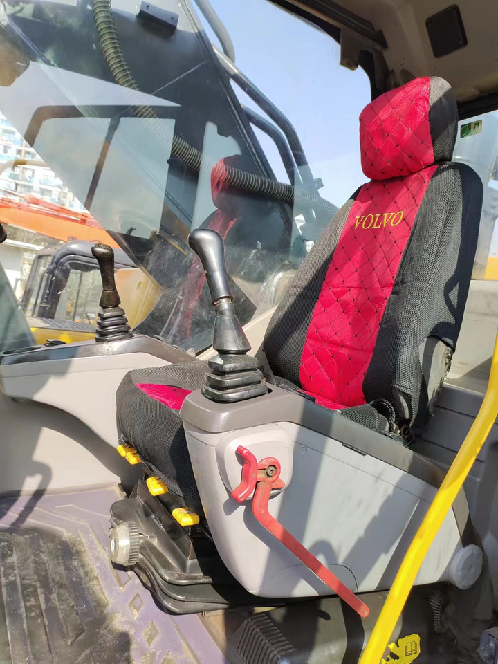 VOLVO EC460 - Kāpurķēžu ekskavators: foto 4 VOLVO EC460 - Kāpurķēžu ekskavators: foto 4