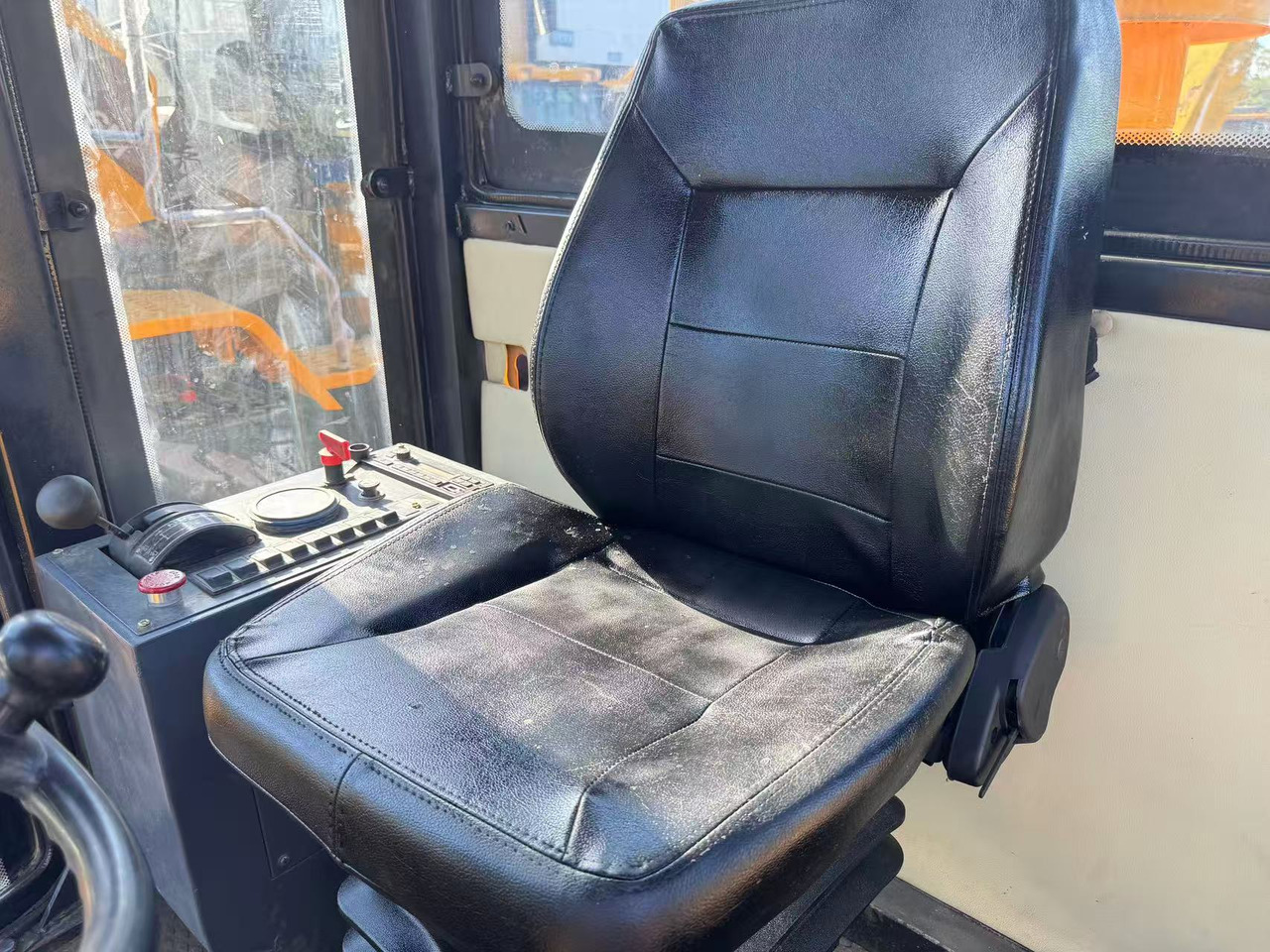 XCMG GR180 - Greiders: foto 3 XCMG GR180 - Greiders: foto 3