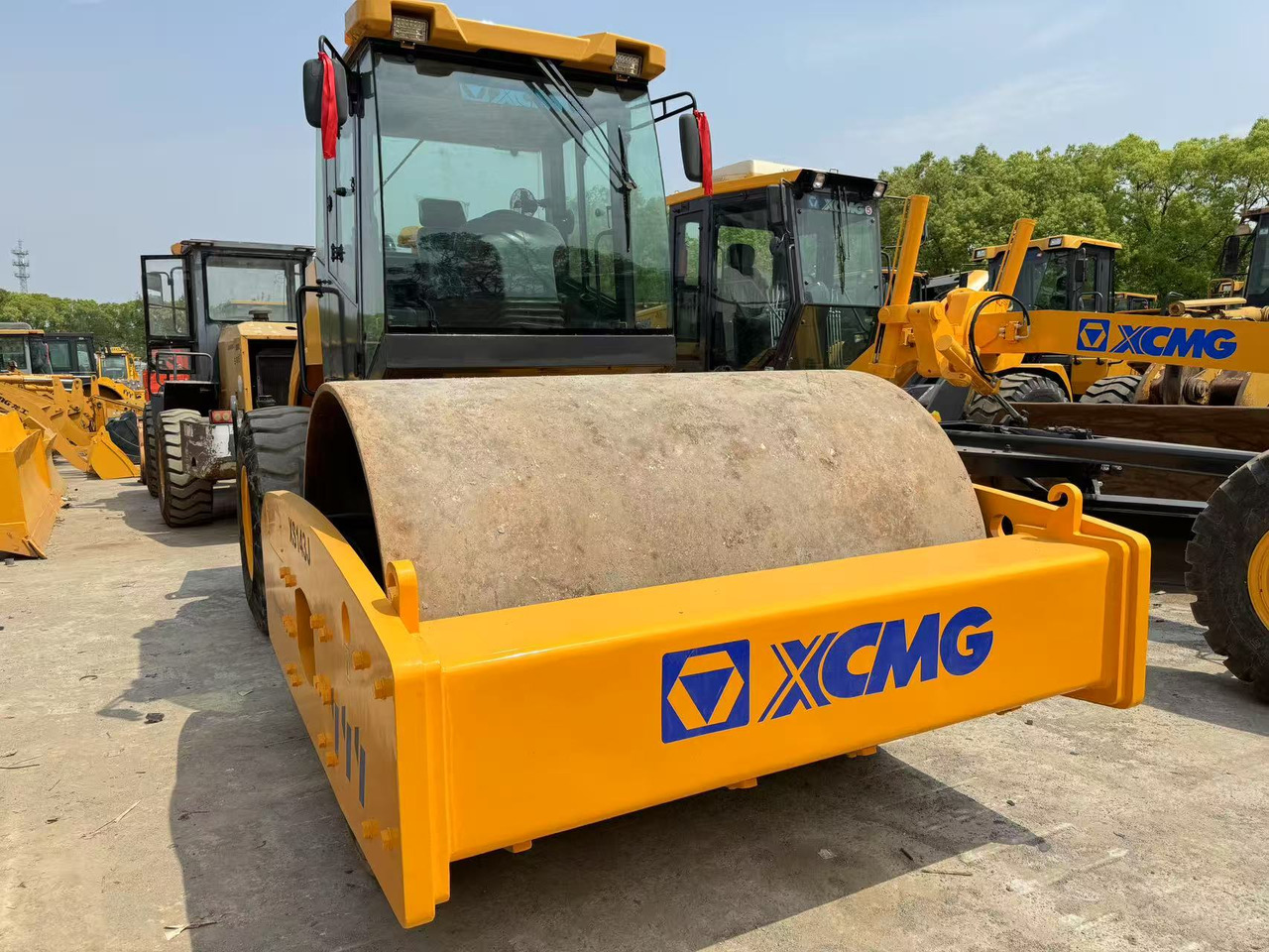 XCMG XS143J - Ceļu veltnis: foto 2 XCMG XS143J - Ceļu veltnis: foto 2