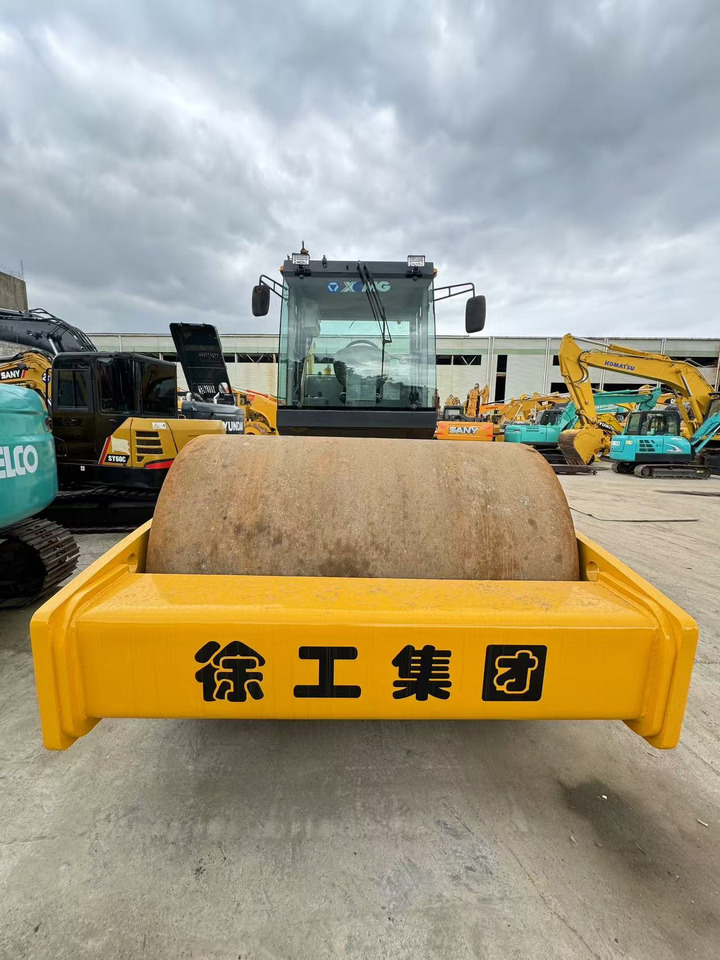 XCMG XS222J - Vibrorullis: foto 4 XCMG XS222J - Vibrorullis: foto 4