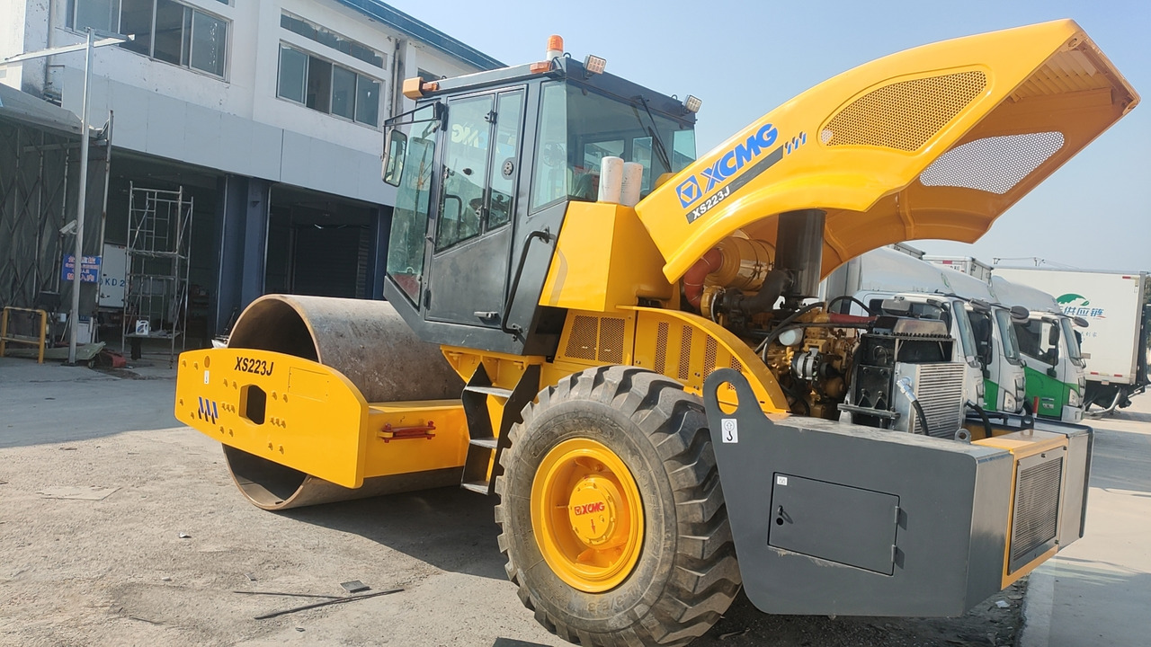 XCMG XS223J - Ceļu veltnis: foto 4 XCMG XS223J - Ceļu veltnis: foto 4