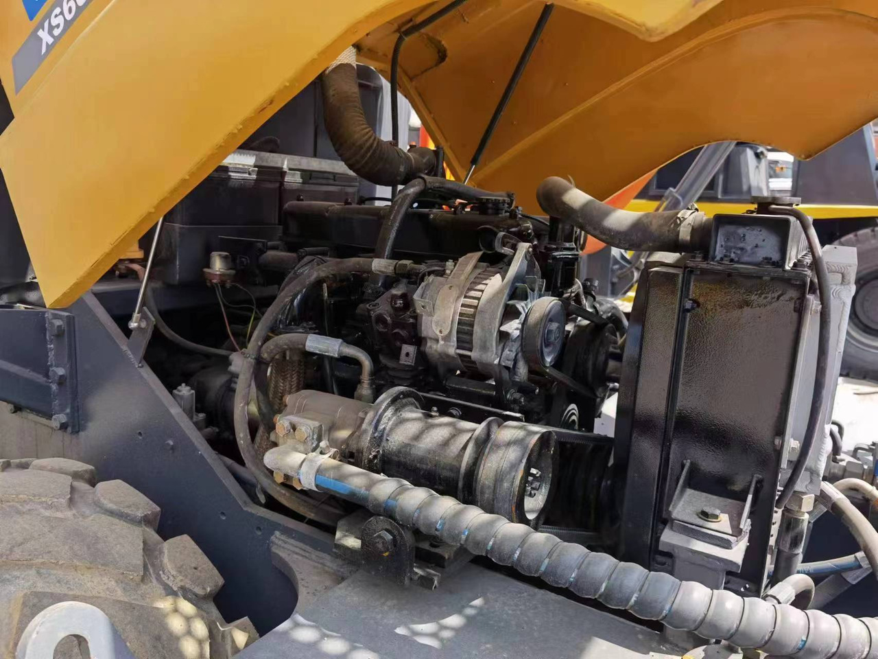 XCMG XS60J - Vibrorullis: foto 4 XCMG XS60J - Vibrorullis: foto 4