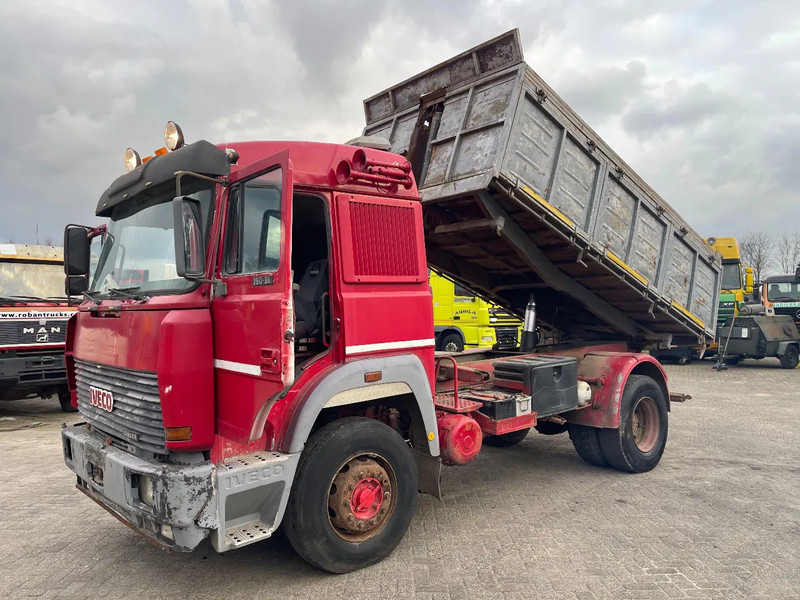 Iveco Turbostar 190.36 TIPPER - Kravas automašīna pašizgāzējs: foto 2 Iveco Turbostar 190.36 TIPPER - Kravas automašīna pašizgāzējs: foto 2