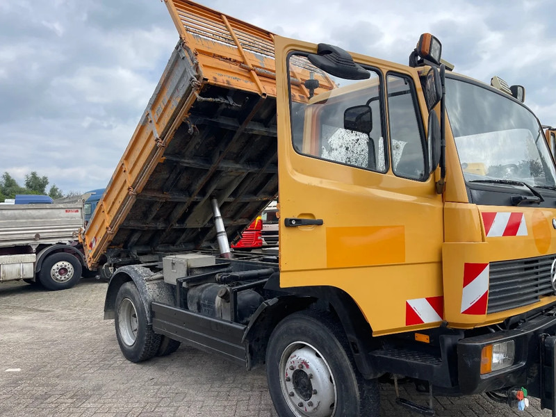 Mercedes-Benz 1314AK 3 SIDED TIPPER 4X4 - Kravas automašīna pašizgāzējs: foto 1 Mercedes-Benz 1314AK 3 SIDED TIPPER 4X4 - Kravas automašīna pašizgāzējs: foto 1