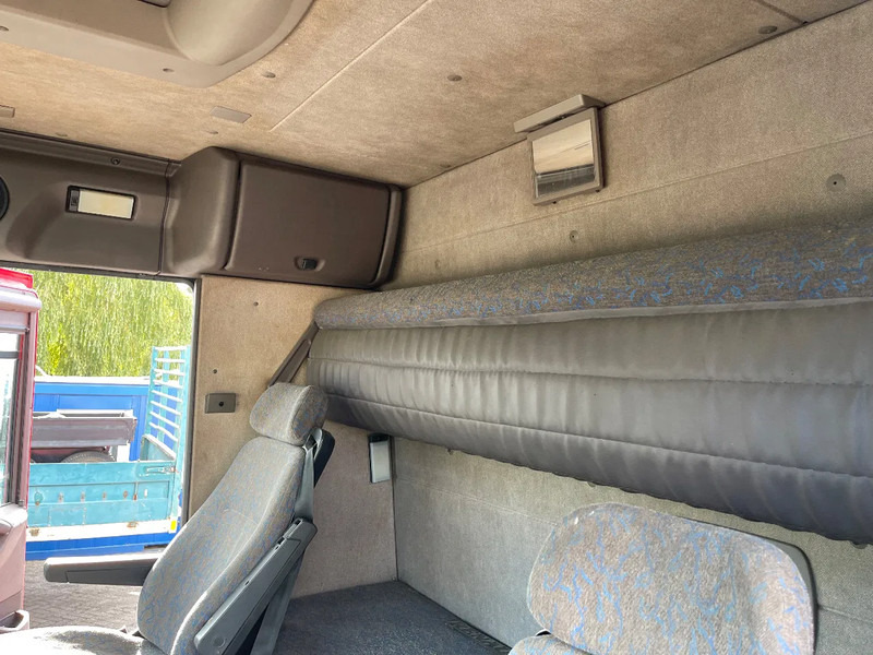 Kravas automašīna ar slēgto virsbūvi Renault Magnum AE 430 Transporter: foto 11