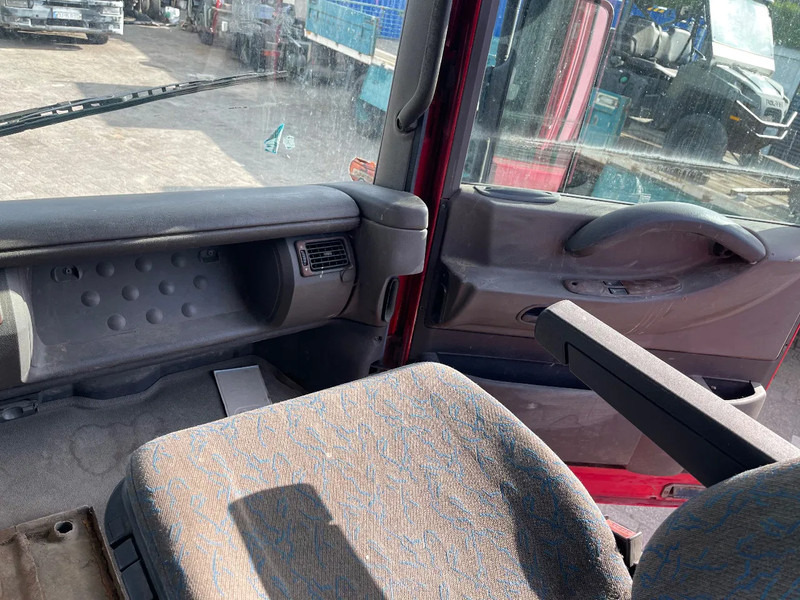 Kravas automašīna ar slēgto virsbūvi Renault Magnum AE 430 Transporter: foto 13