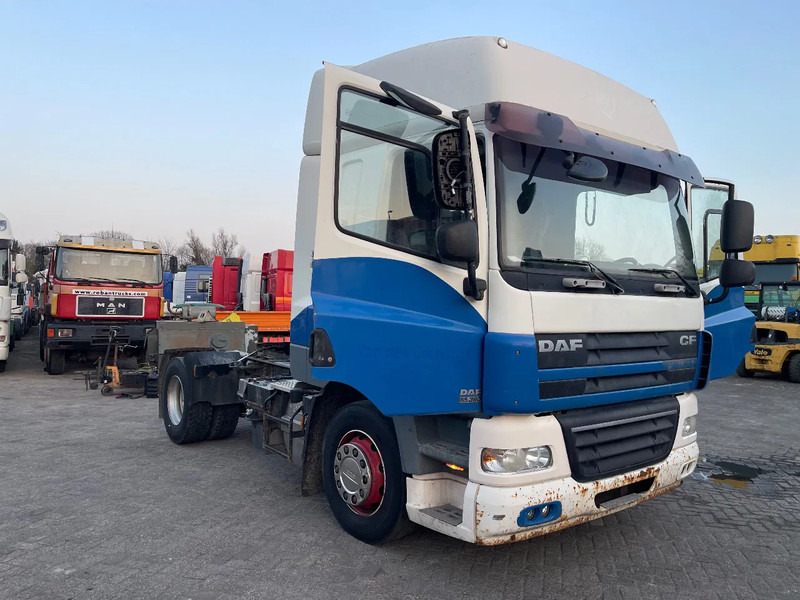 DAF CF 85 Tractor unit - Vilcējs: foto 1 DAF CF 85 Tractor unit - Vilcējs: foto 1