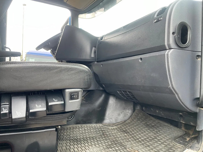 Vilcējs Scania R560 V8 Tractor unit: foto 15