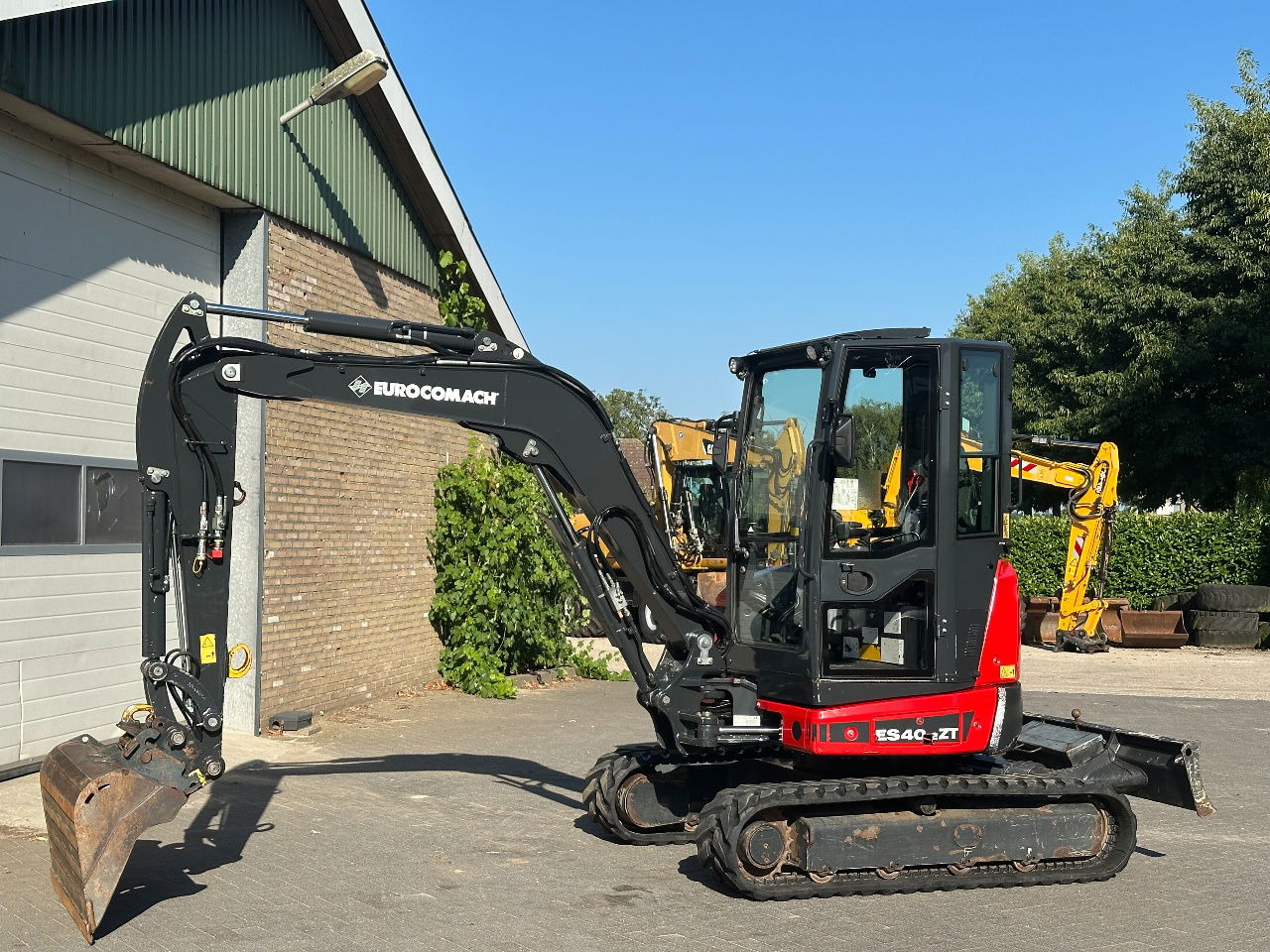 Eurocomach ES40.2ZT - Mini-ekskavators: foto 1 Eurocomach ES40.2ZT - Mini-ekskavators: foto 1