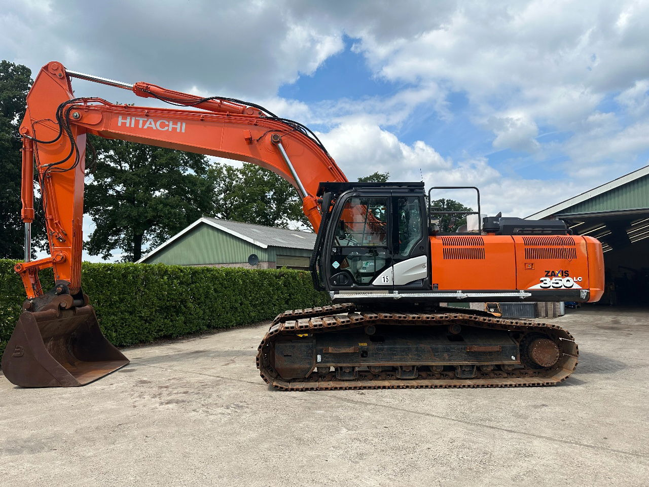 Hitachi ZX350LC-6 - Kāpurķēžu ekskavators: foto 4 Hitachi ZX350LC-6 - Kāpurķēžu ekskavators: foto 4