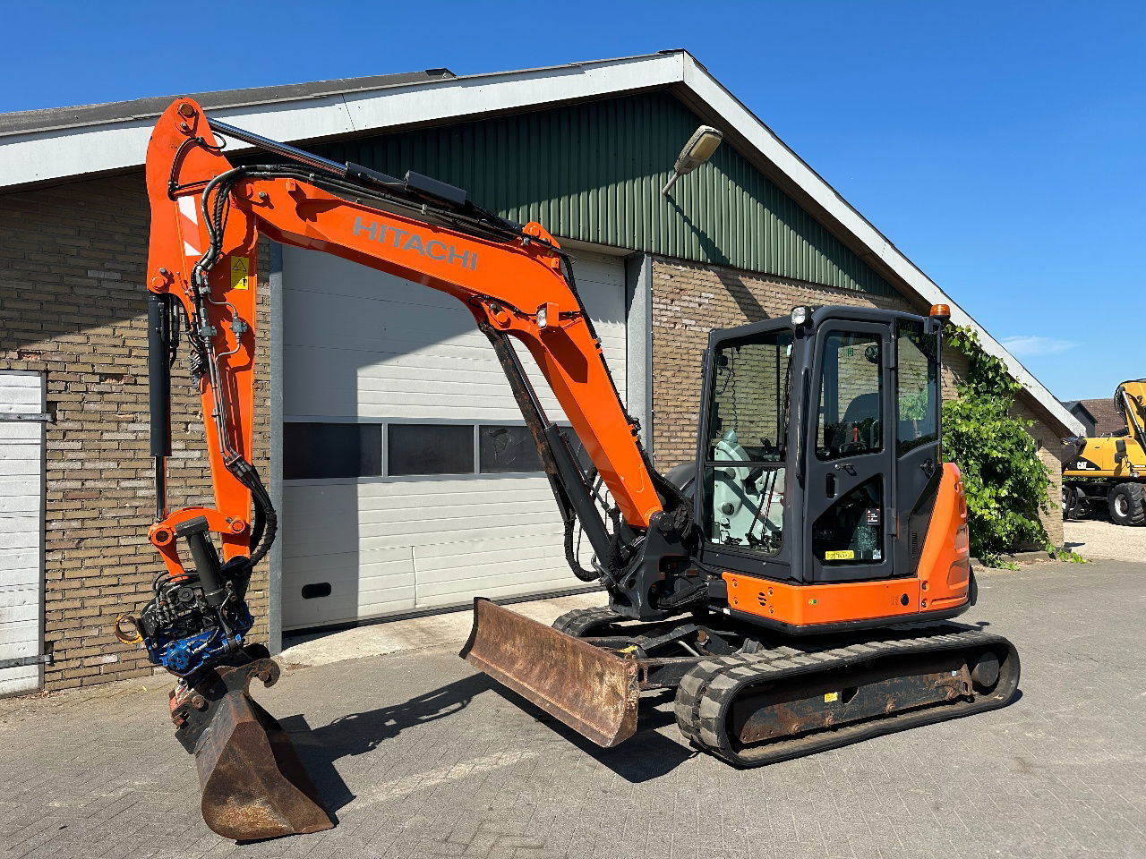 Hitachi ZX65USB-5A CLR - Mini-ekskavators: foto 3 Hitachi ZX65USB-5A CLR - Mini-ekskavators: foto 3