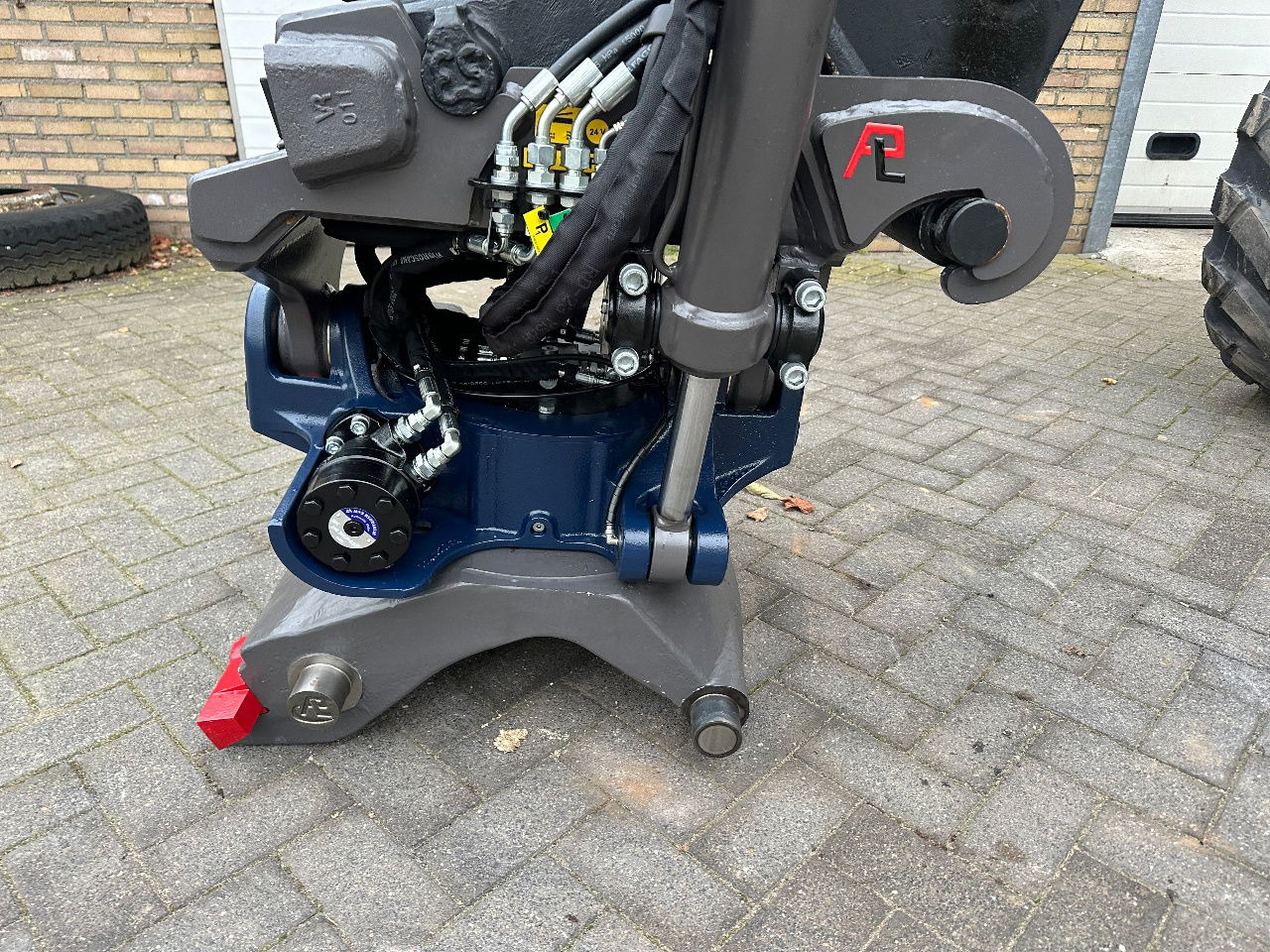 Riteņu ekskavators Hyundai HW140A: foto 18