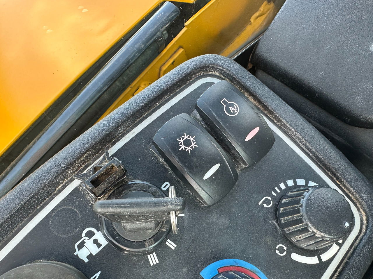 Mini-ekskavators JCB 8045 ZTS: foto 12 Mini-ekskavators JCB 8045 ZTS: foto 12