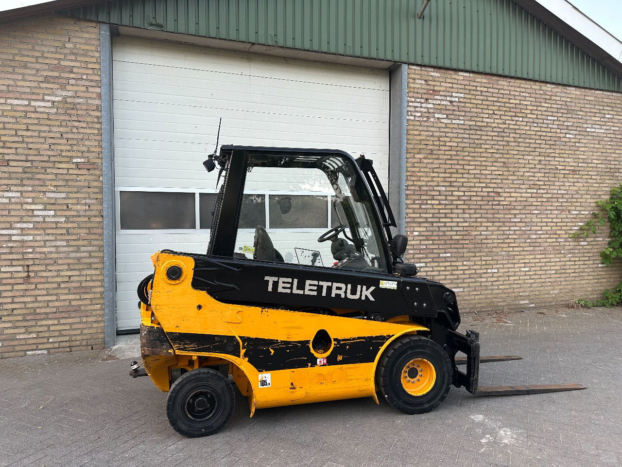 JCB TLT 2,5D - Autokrāvējs: foto 3 JCB TLT 2,5D - Autokrāvējs: foto 3