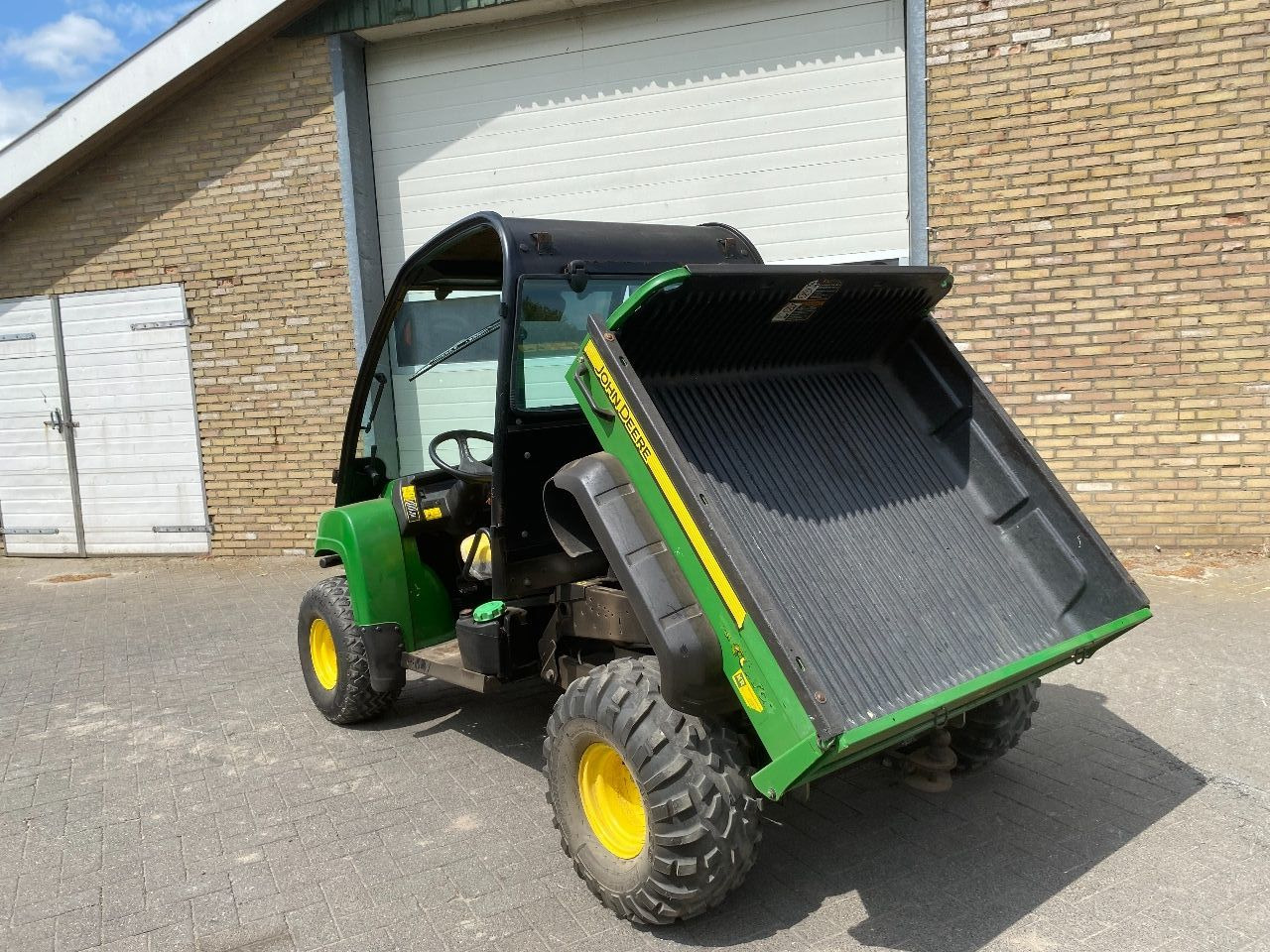 John Deere HPX 4X4 - Kvadricikls: foto 2 John Deere HPX 4X4 - Kvadricikls: foto 2