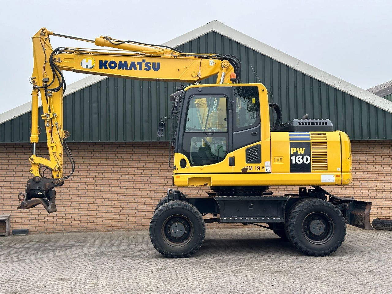Komatsu PW160-8 - Riteņu ekskavators: foto 2 Komatsu PW160-8 - Riteņu ekskavators: foto 2