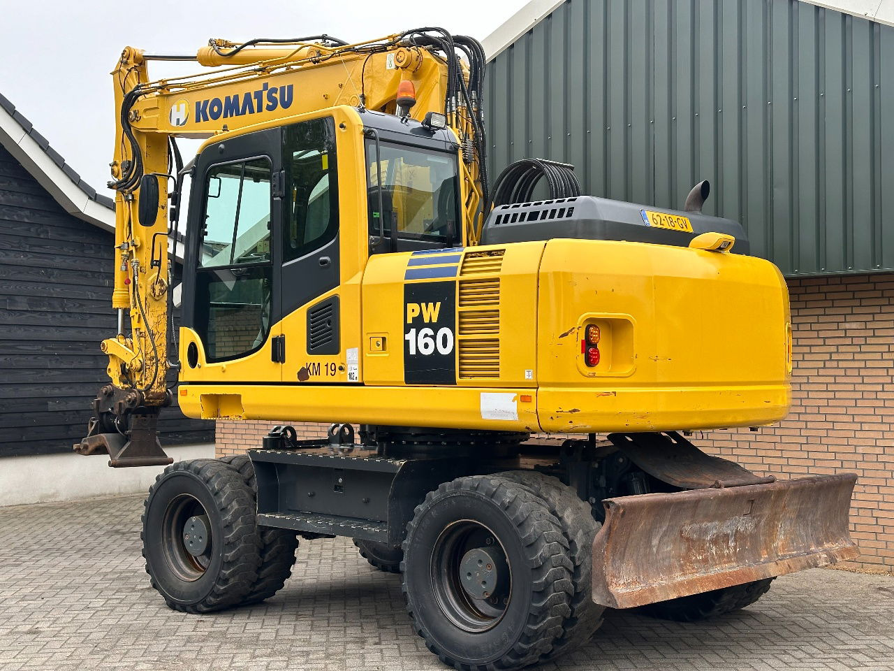 Komatsu PW160-8 - Riteņu ekskavators: foto 3 Komatsu PW160-8 - Riteņu ekskavators: foto 3
