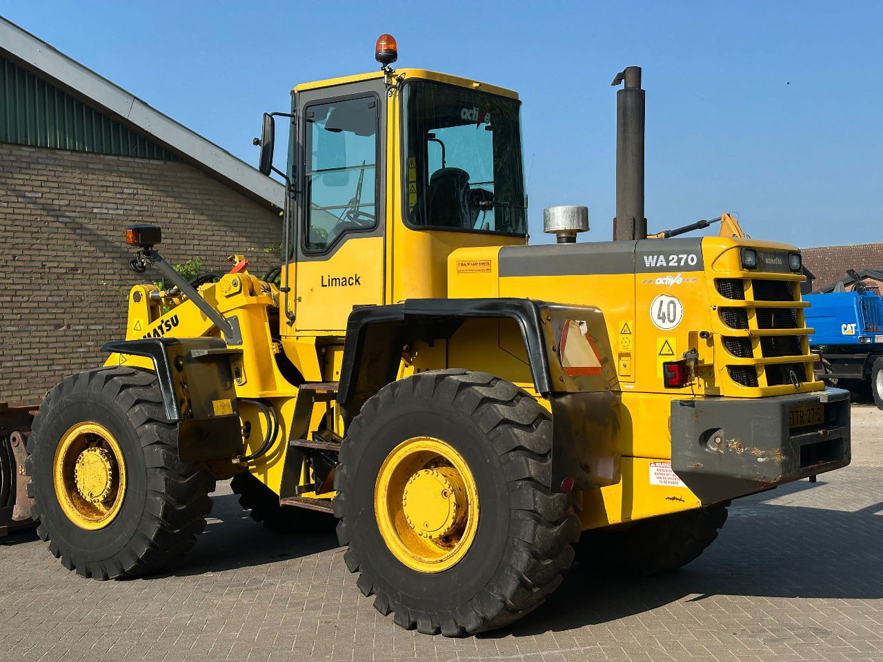 Komatsu WA270-3 - Riteņu iekrāvējs: foto 3 Komatsu WA270-3 - Riteņu iekrāvējs: foto 3