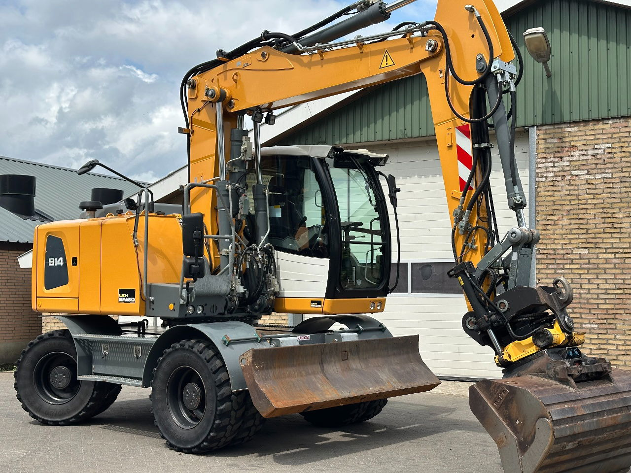 Liebherr A914 - Riteņu ekskavators: foto 5 Liebherr A914 - Riteņu ekskavators: foto 5