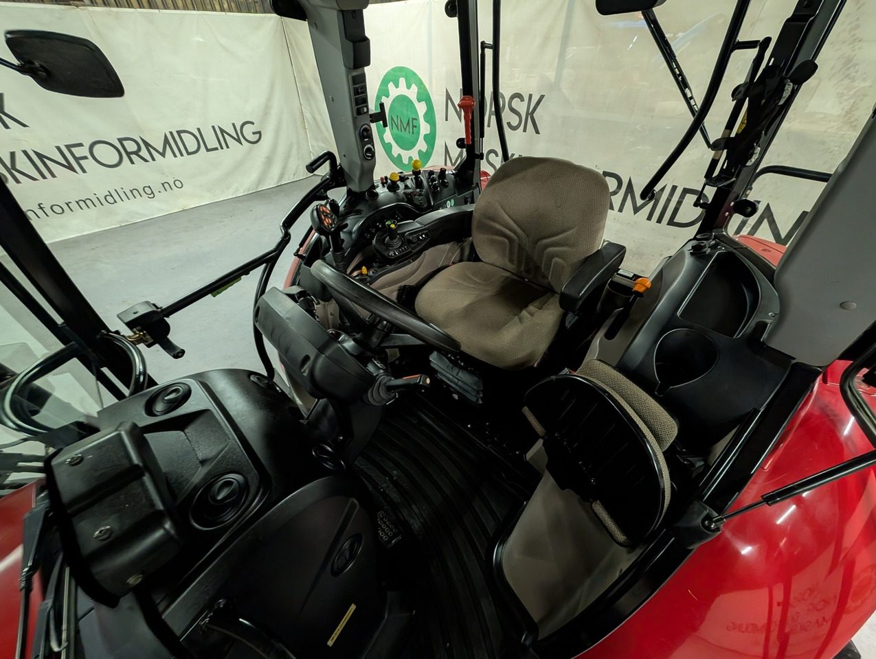 Traktors CASE IH Farmall 95U PRO #Står i Tromsø: foto 13
