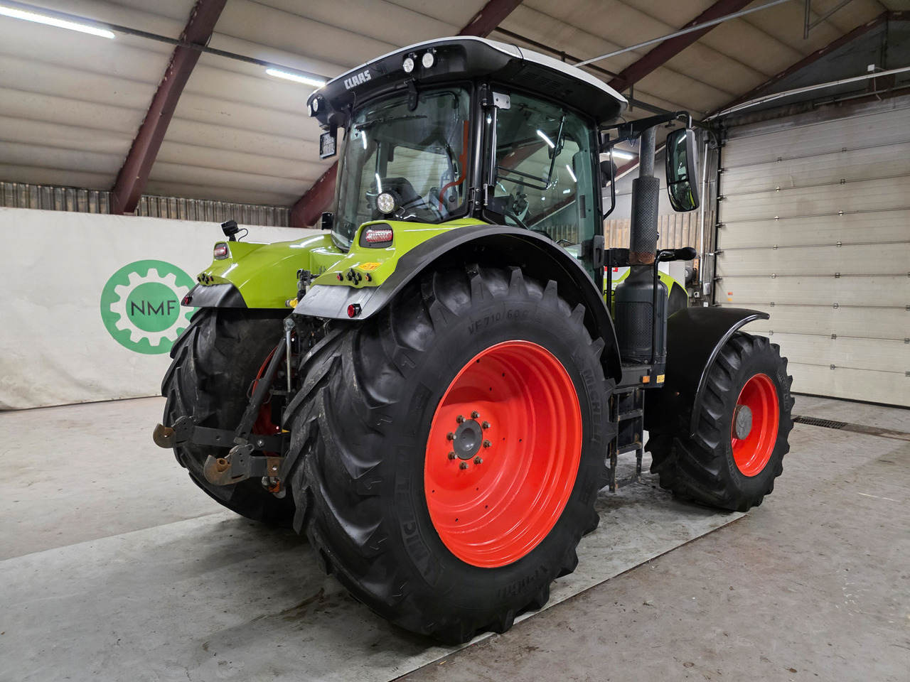 CLAAS Arion 660 C-Matic - Traktors: foto 5 CLAAS Arion 660 C-Matic - Traktors: foto 5