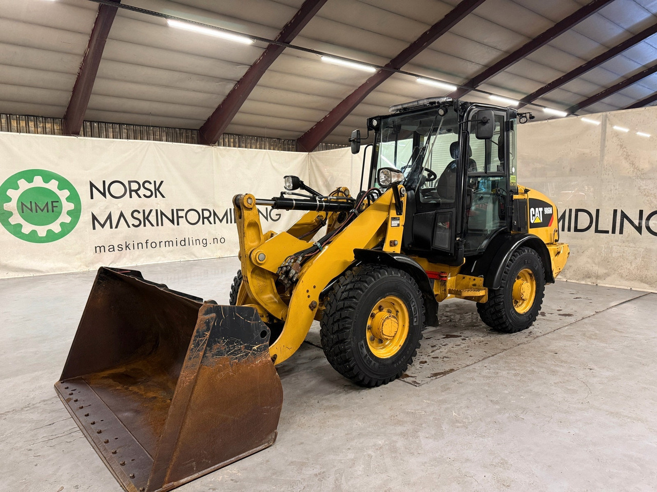 Cat 906M High Flow, 40 km/t med skuff og plog # TIL LEIE# - Riteņu iekrāvējs: foto 1 Cat 906M High Flow, 40 km/t med skuff og plog # TIL LEIE# - Riteņu iekrāvējs: foto 1