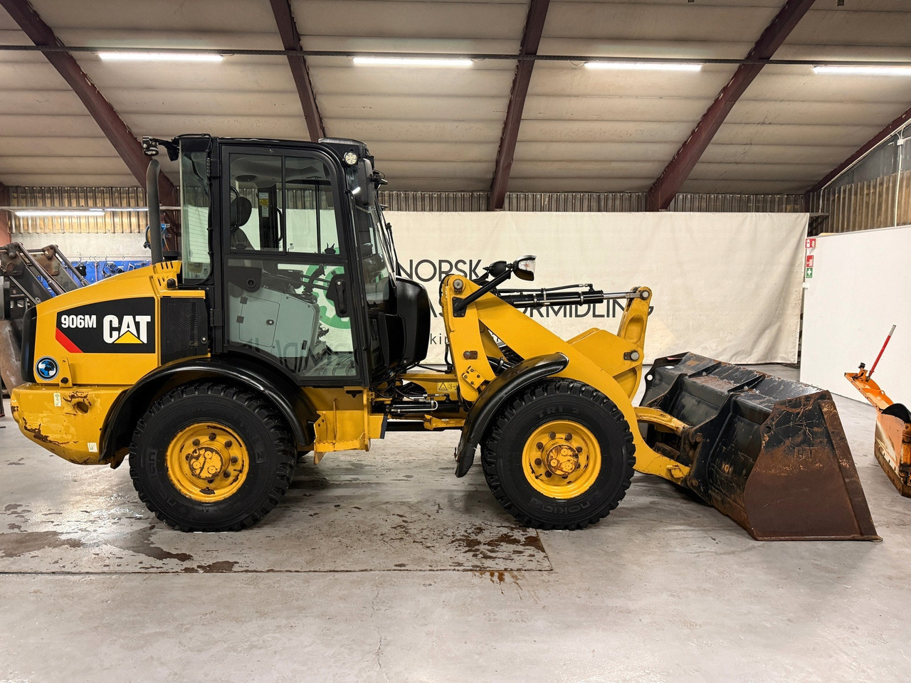 Cat 906M High Flow, 40 km/t med skuff og plog # TIL LEIE# - Riteņu iekrāvējs: foto 5 Cat 906M High Flow, 40 km/t med skuff og plog # TIL LEIE# - Riteņu iekrāvējs: foto 5