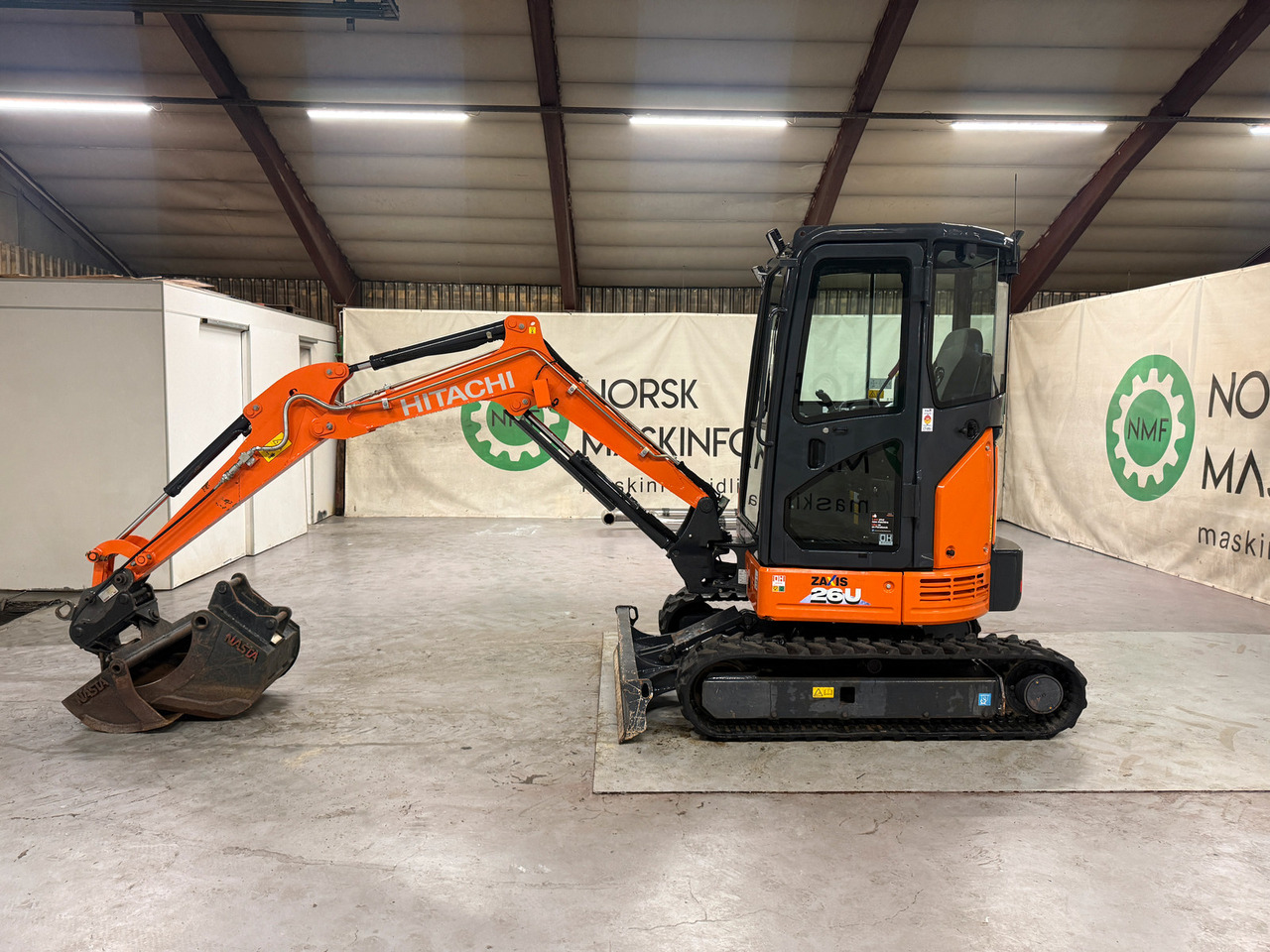 Hitachi ZX26U-6 - Mini-ekskavators: foto 2 Hitachi ZX26U-6 - Mini-ekskavators: foto 2