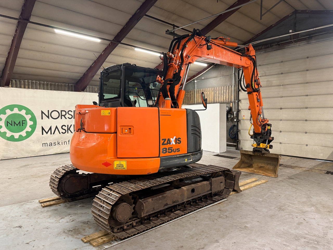 Hitachi ZX85US-5A - Kāpurķēžu ekskavators: foto 5 Hitachi ZX85US-5A - Kāpurķēžu ekskavators: foto 5