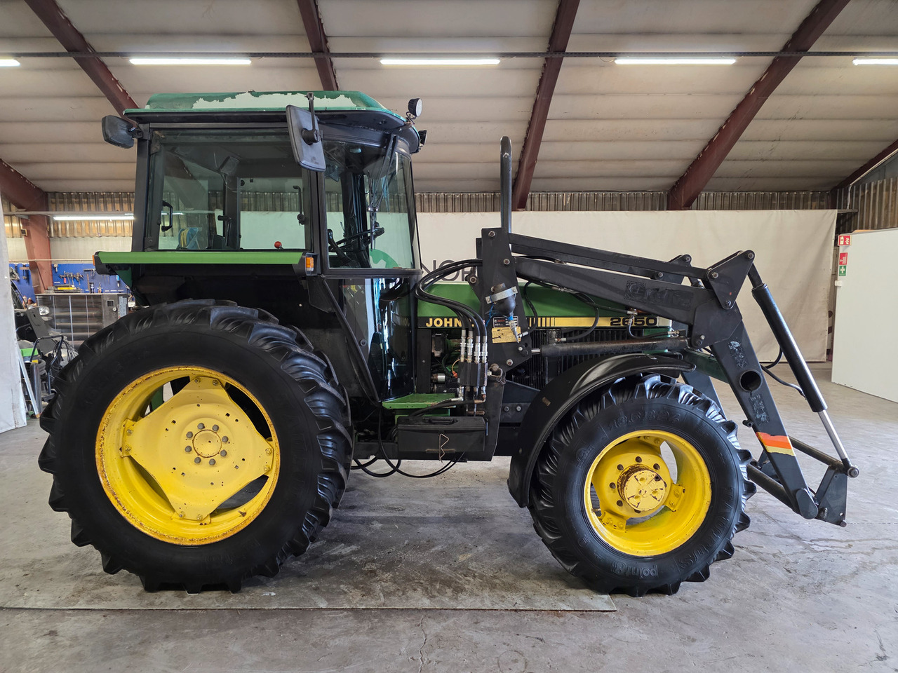 John Deere 2650 Synchron - Traktors: foto 5 John Deere 2650 Synchron - Traktors: foto 5