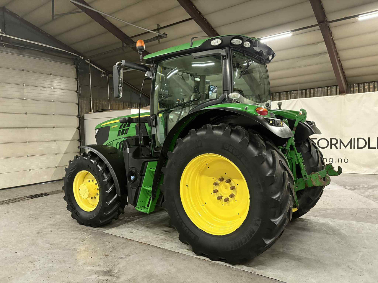 John Deere 6155R - Traktors: foto 3 John Deere 6155R - Traktors: foto 3